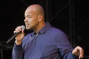 roland gift 114 sm.jpg